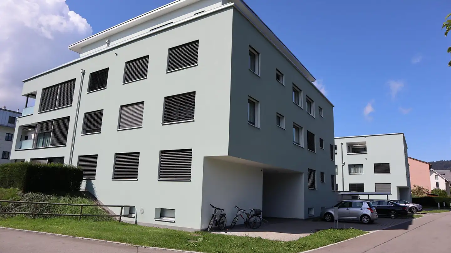 Place de parking souterraine à louer - Schellstrasse 12, 6314 Unterägeri