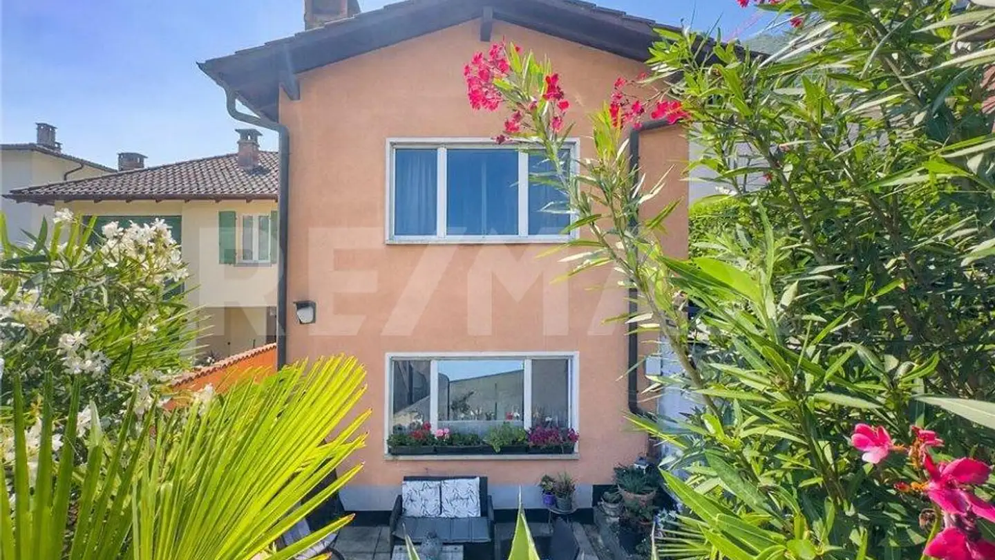 Residential building for sale - 6600 Locarno