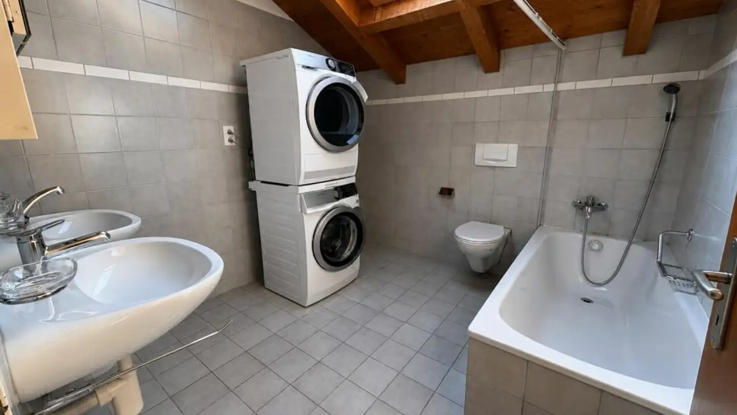 Attic flat for rent - Baumgartenweg 6, 4402 Frenkendorf - Photo 2