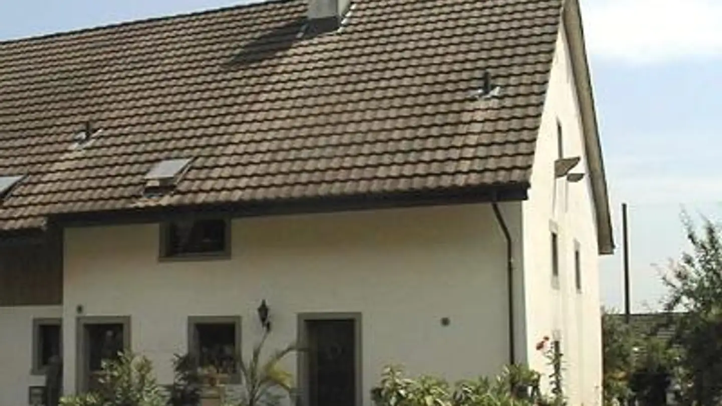 Semi-detached house for rent - Veltheimerstrasse 14a, 5105 Auenstein