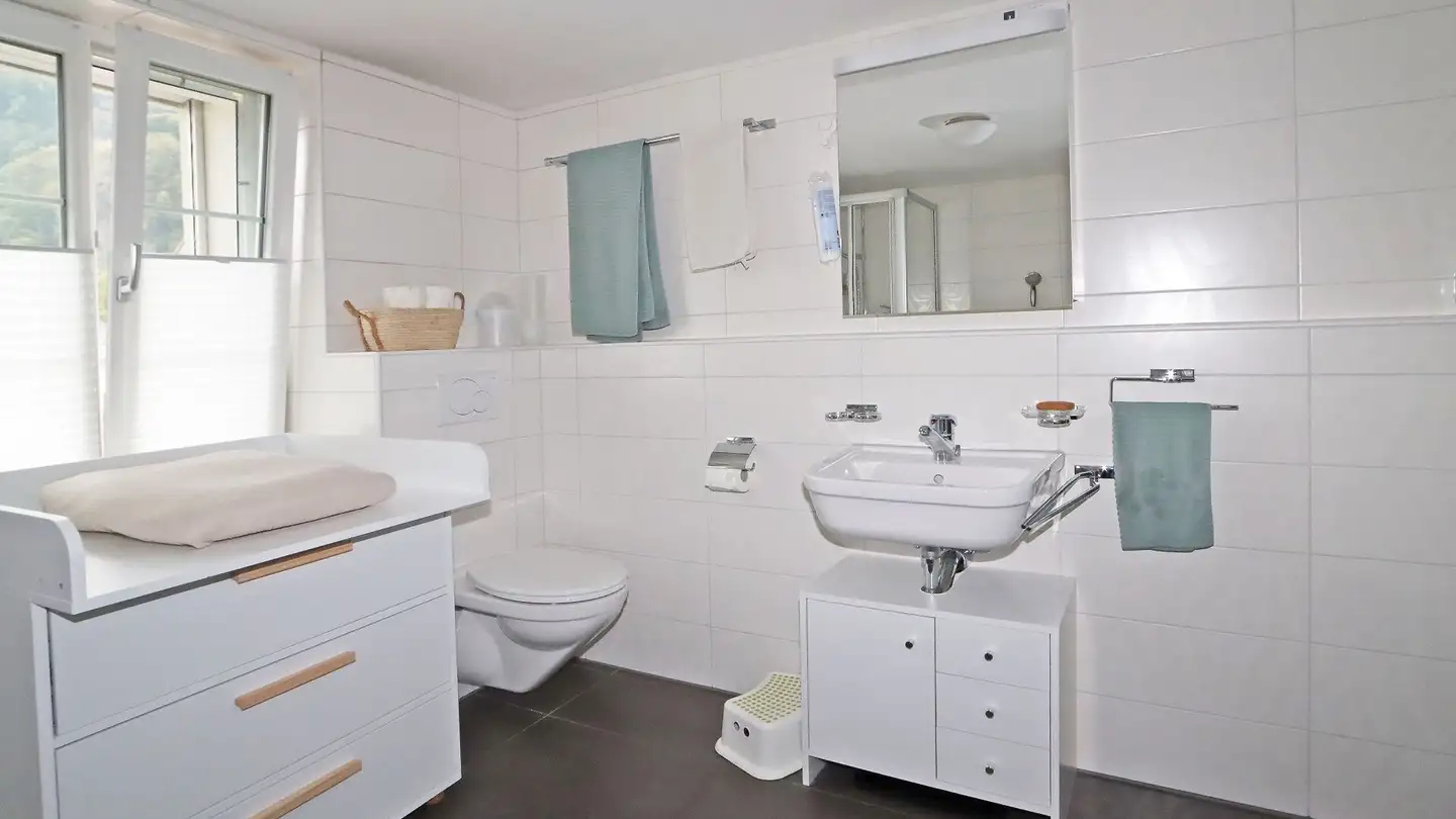 Edificio residenziale in vendita - Molliserstrasse 11, 8754 Netstal