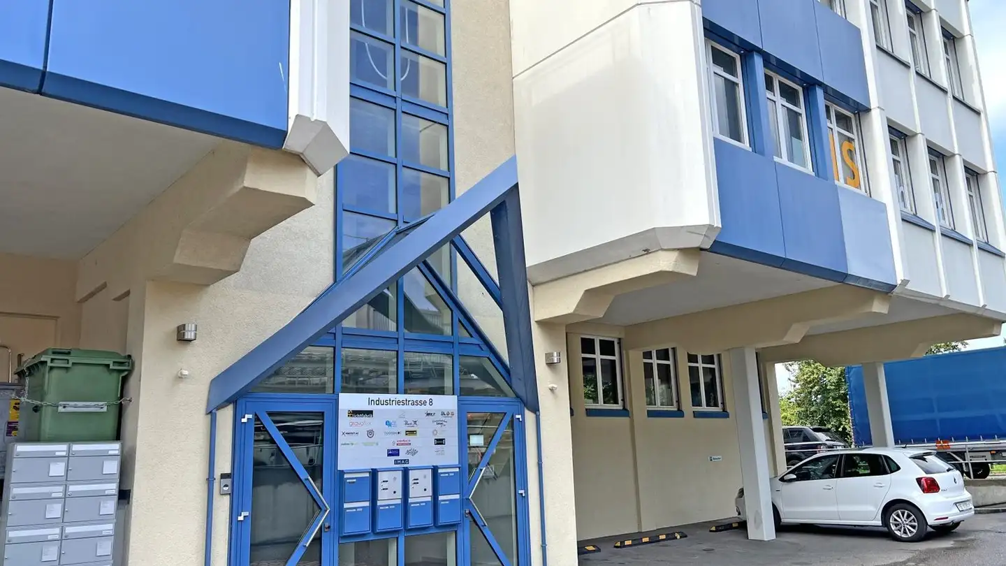 Spazio ufficio in affitto - Industriestrasse 8, 8625 Gossau ZH - Photo 2
