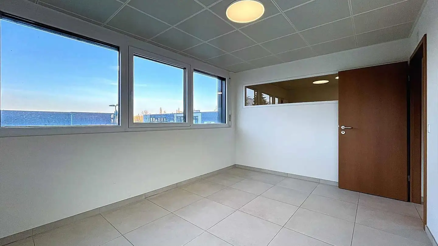 Bureau à louer - Route Du Simplon 21, 1845 Noville