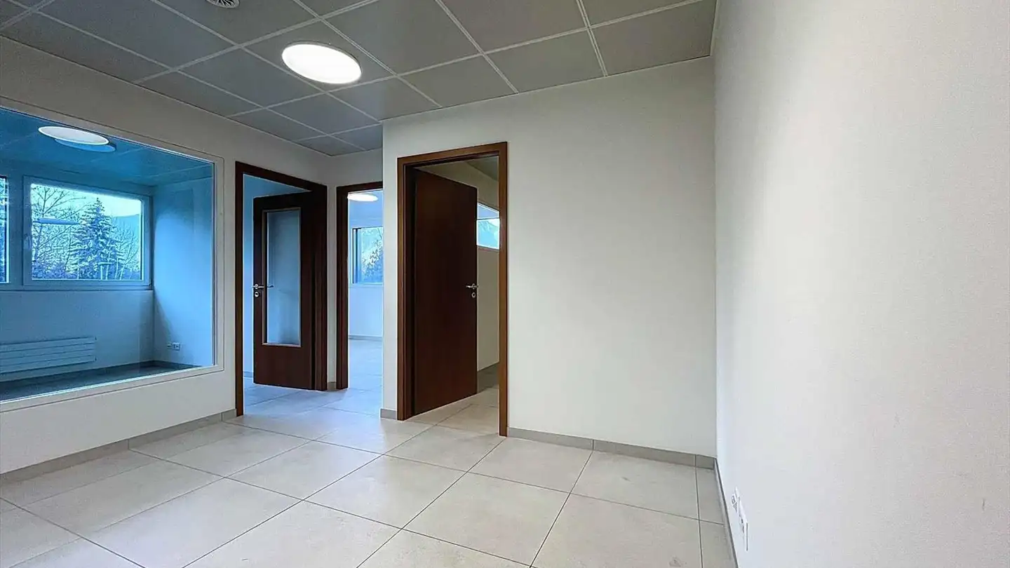 Office space for rent - Route Du Simplon 21, 1845 Noville - Photo 3