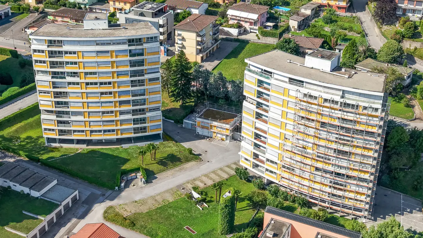 Covered parking space for rent - Via Pragee 1, 6877 Coldrerio