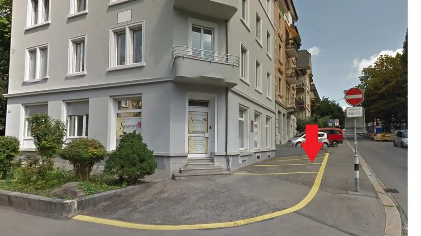 Place de parking extérieure à louer - Nordstrasse 172, 8037 Zürich