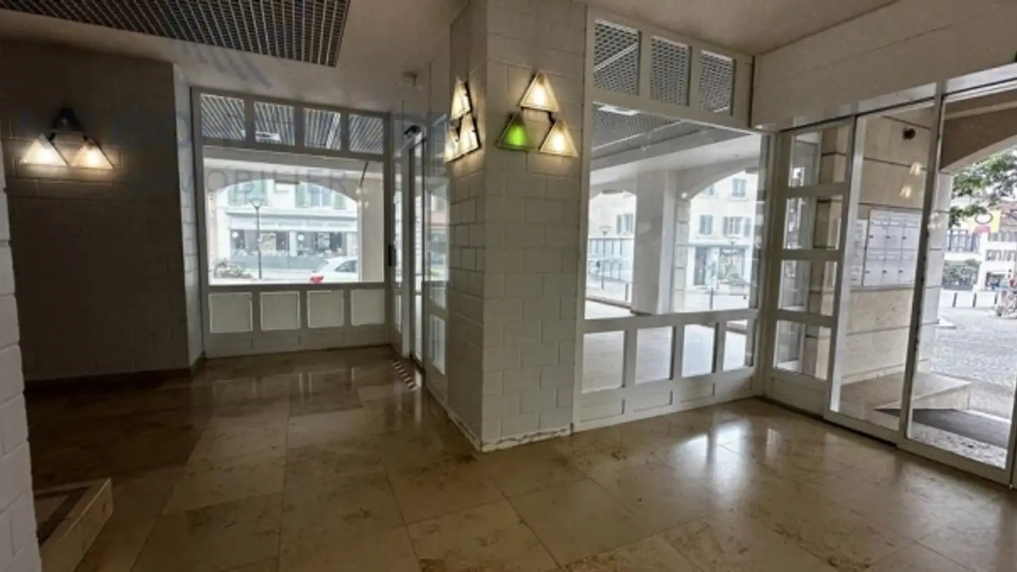 Commercial à louer - Place De La Liberté 2, 2800 Delémont