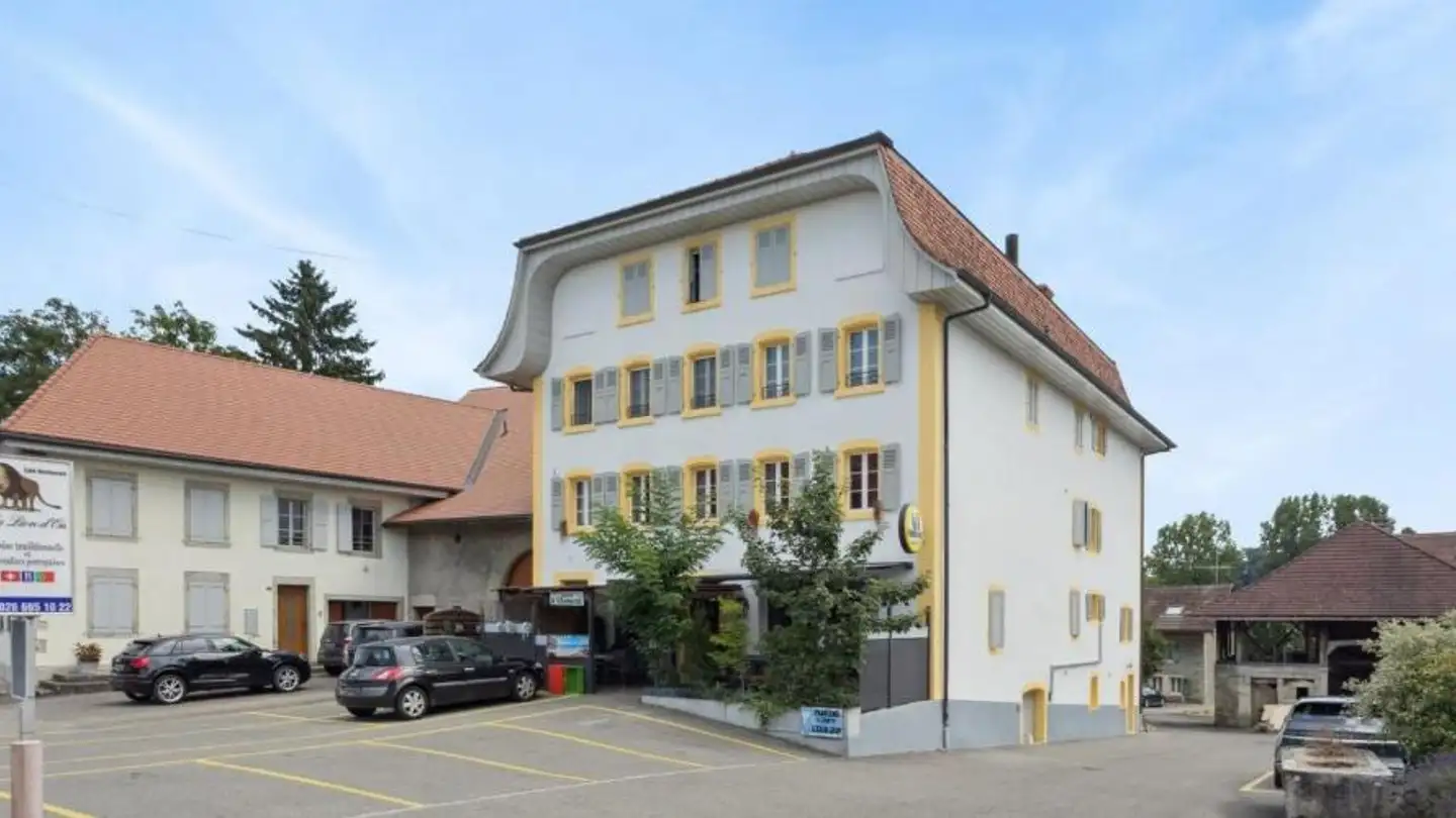 Mixed-use building for sale - 1483 Frasses - Photo 2