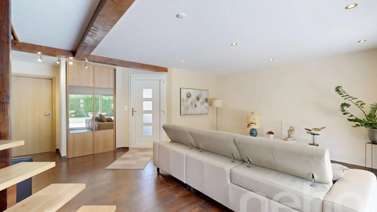 Stepped house for sale - 1907 Saxon - Photo 2