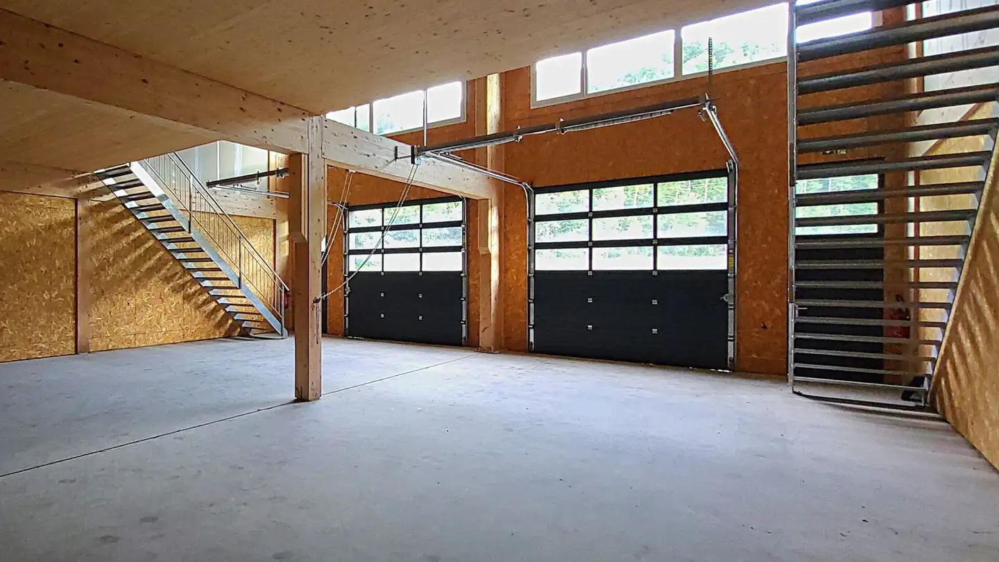 Commercial à louer - Industriestrasse, 3812 Wilderswil