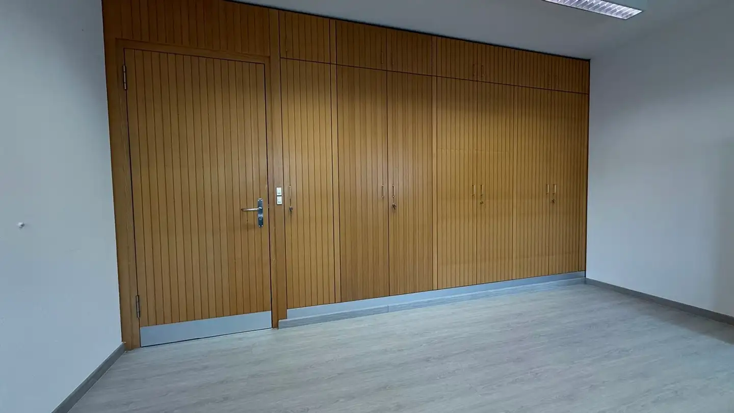 Spazio ufficio in affitto - Via Dante Alighieri 25, 6830 Chiasso - Photo 3