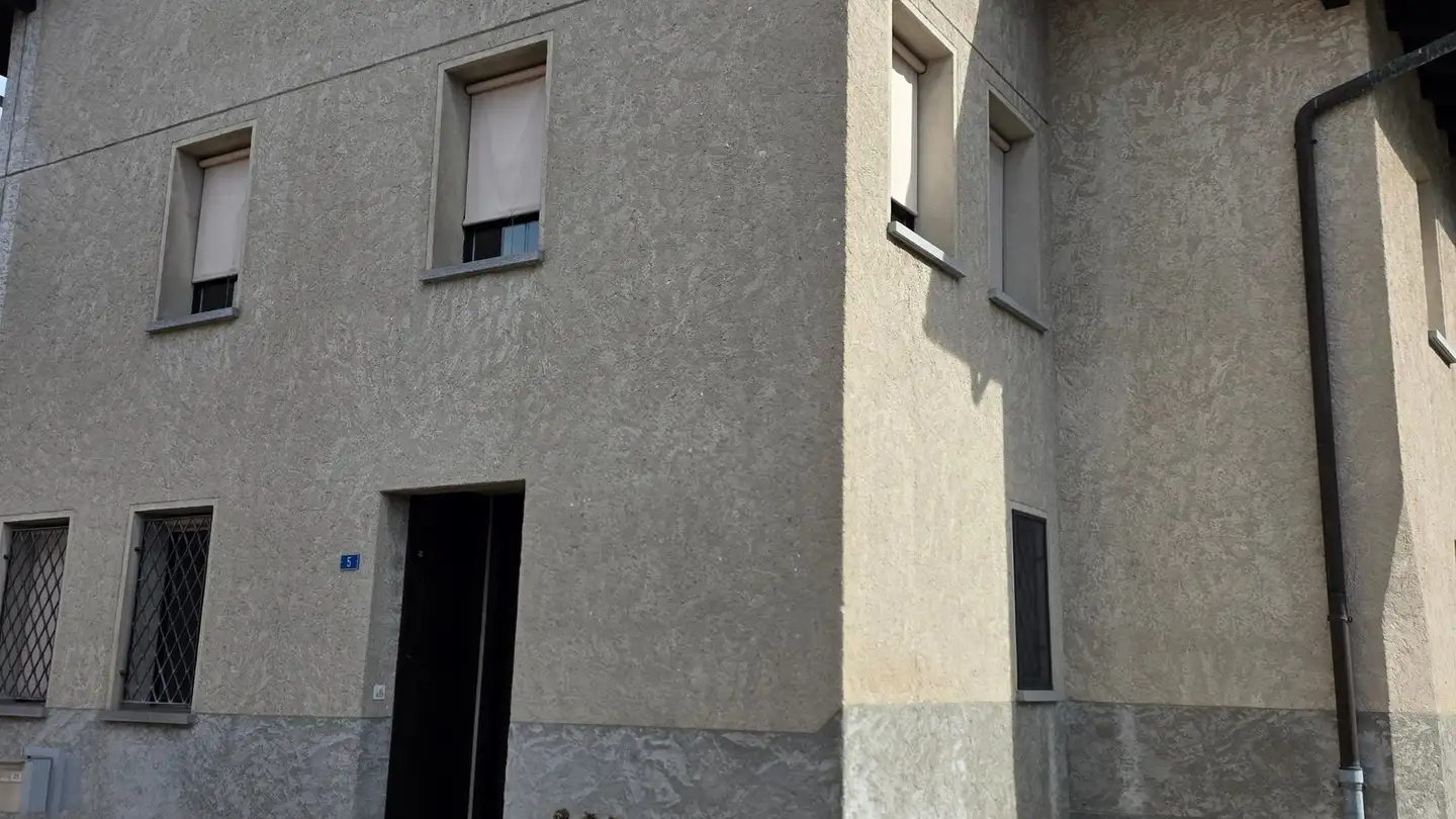 Einfamilienhaus kaufen - 6593 Cadenazzo