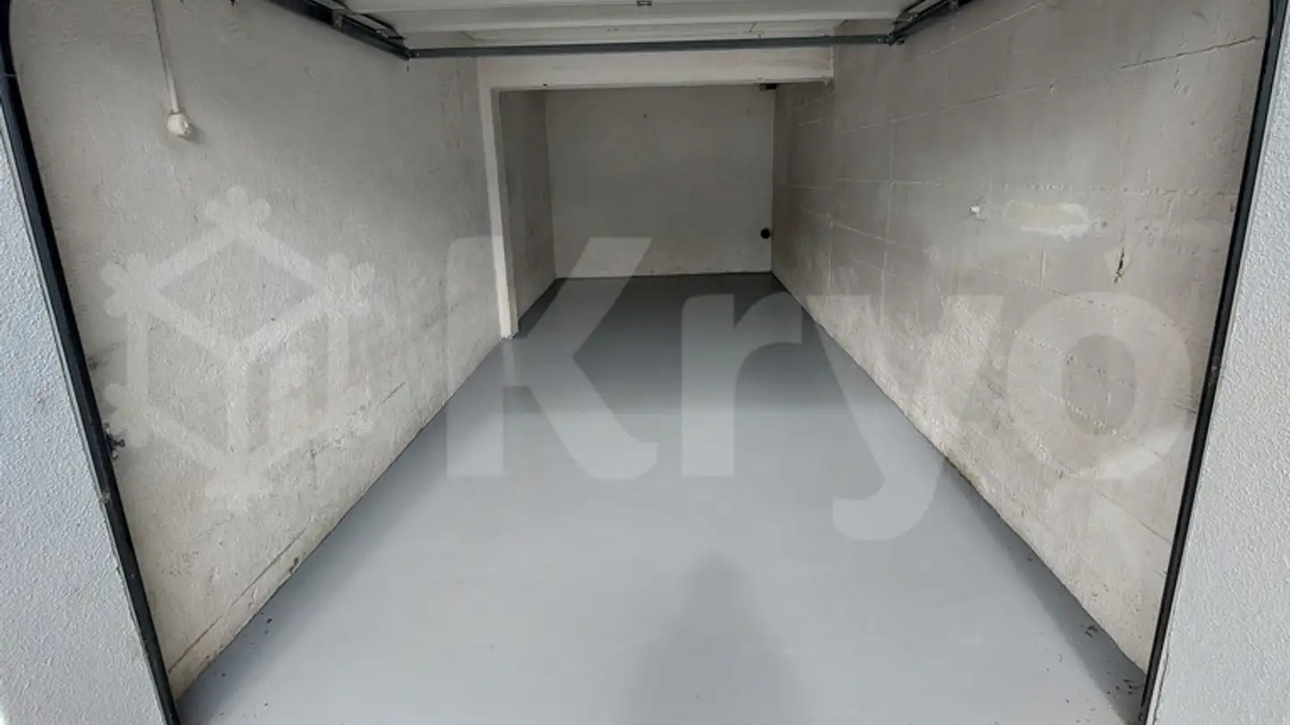 Single garage for rent - Rue Des Pervenches 46, 2800 Delémont