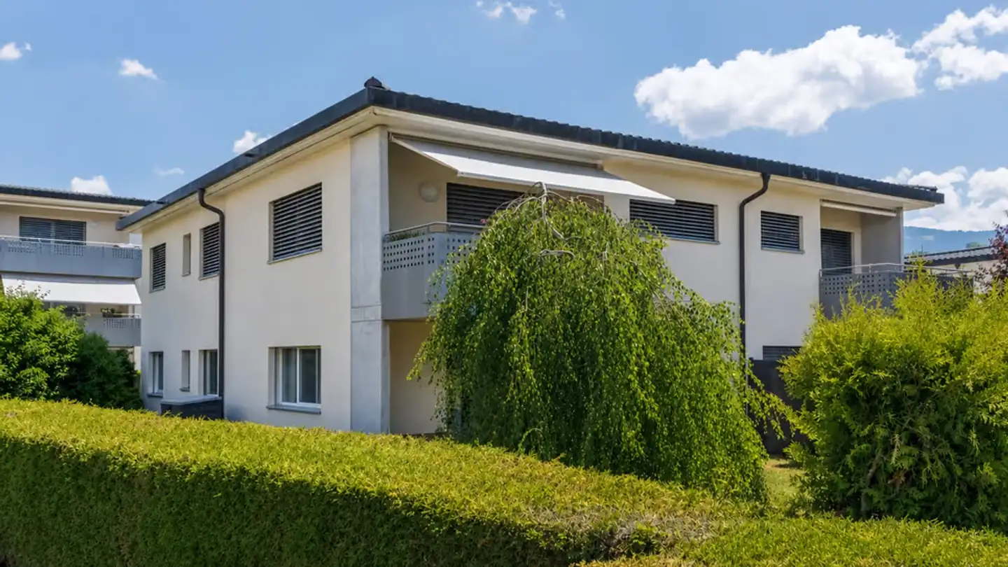 Residential building for sale - 1728 Rossens FR
