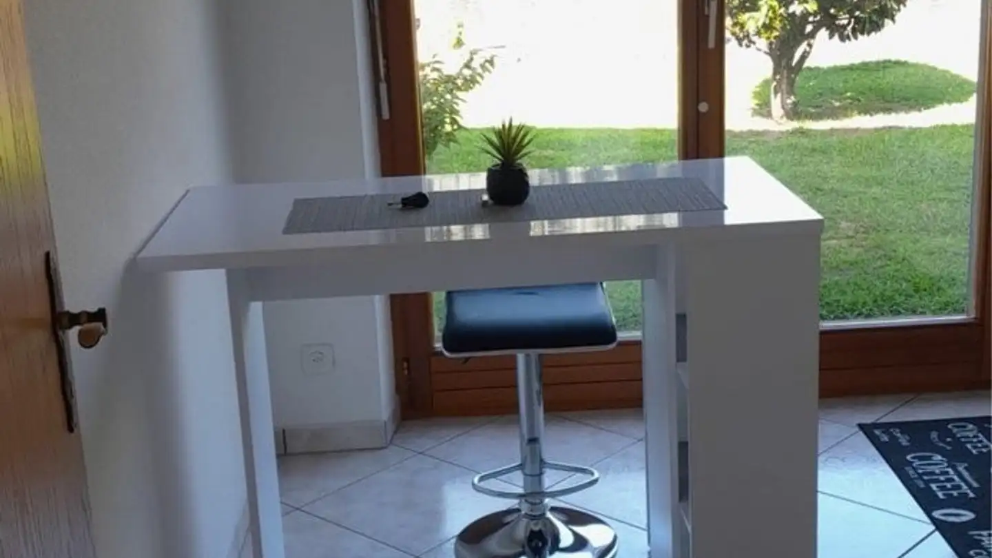 Appartamento in affitto - Via Al Noce 12, 6572 Quartino - Photo 2