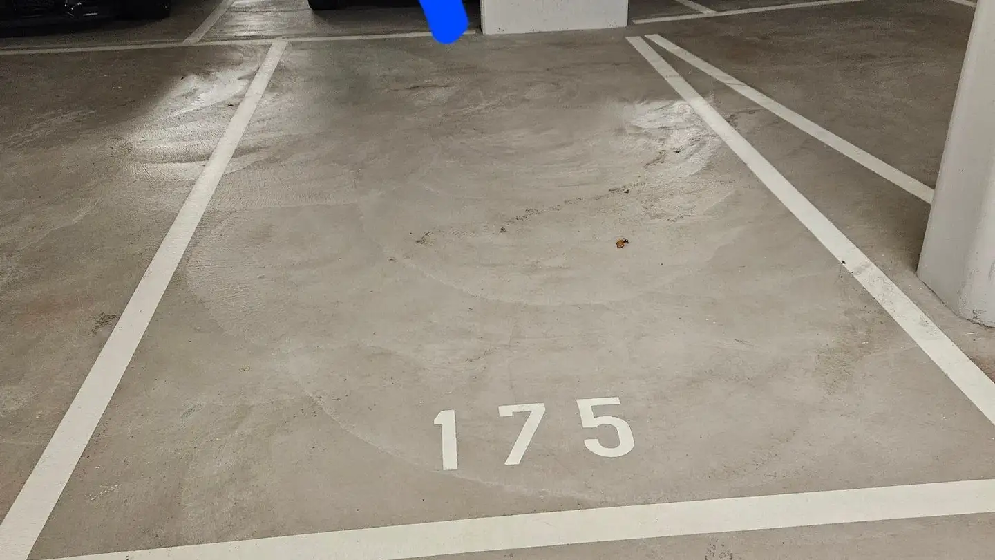 Underground parking space for rent - Käferholzstrasse 24, 8057 Zürich