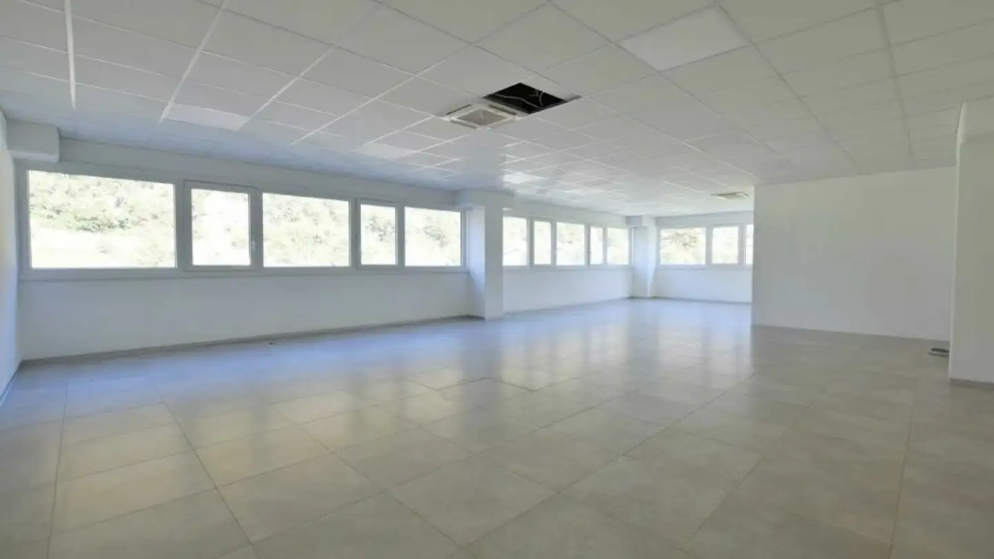 Office space for rent - Via Quatorta, 6533 Lumino