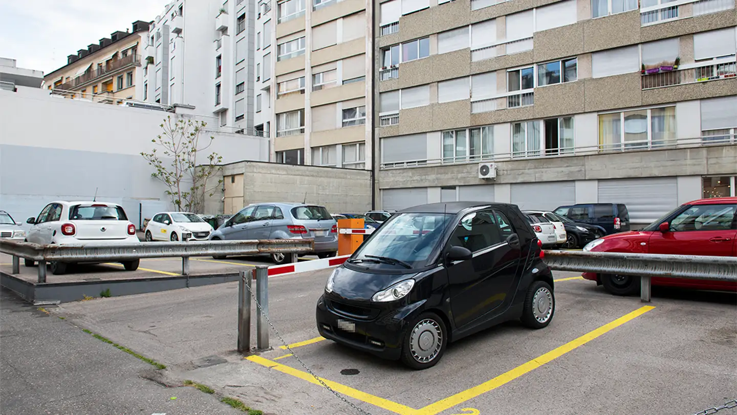 Place de parking extérieure à louer - Rue Guillaume- De-Marcossay 14, 1205 Genève - Photo 2