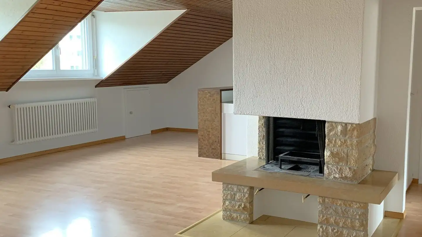 Dachgeschosswohnung mieten - Hintere Gasse 6, 4242 Laufen