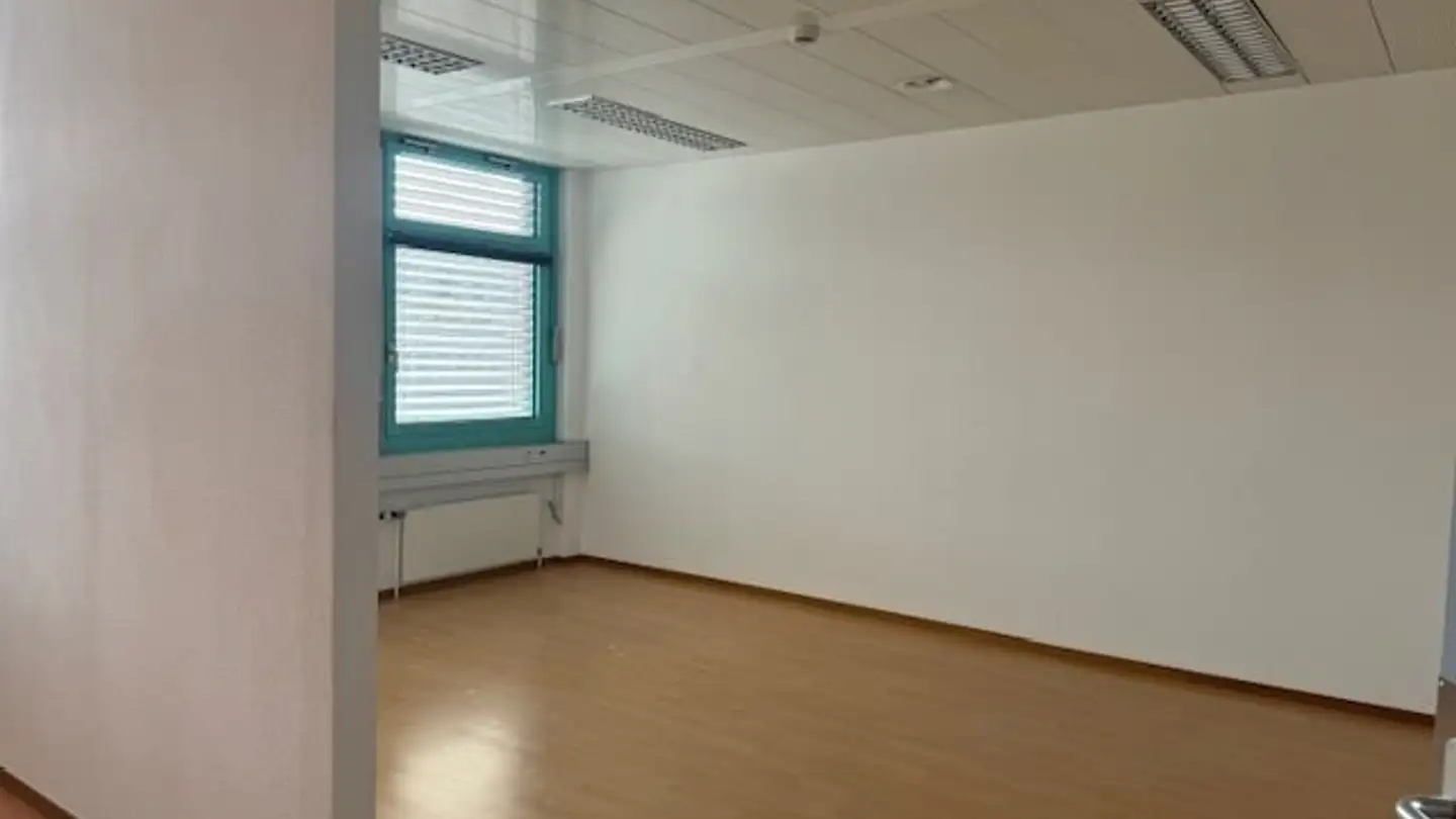 Spazio ufficio in affitto - 6928 Manno