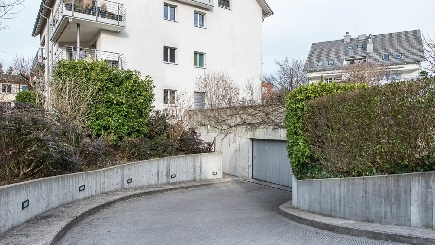 Parcheggio interno per moto in affitto - Fabrikstrasse 2a, 8102 Oberengstringen