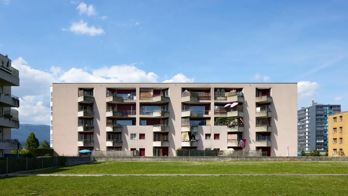 Place de parking souterraine à louer - 1400 Yverdon-les-Bains