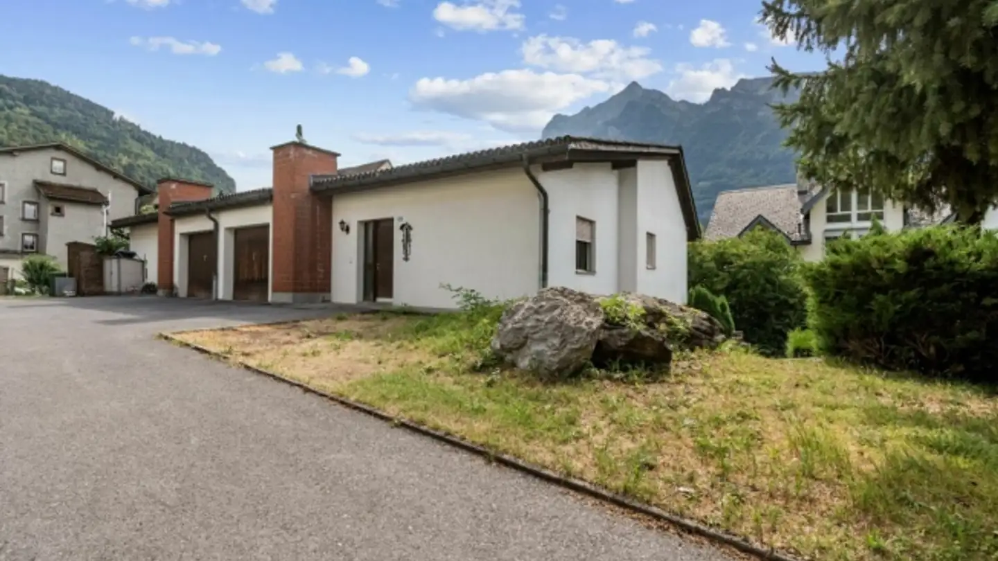 Casa singola in vendita - Hertenackerstrasse 16, 8753 Mollis