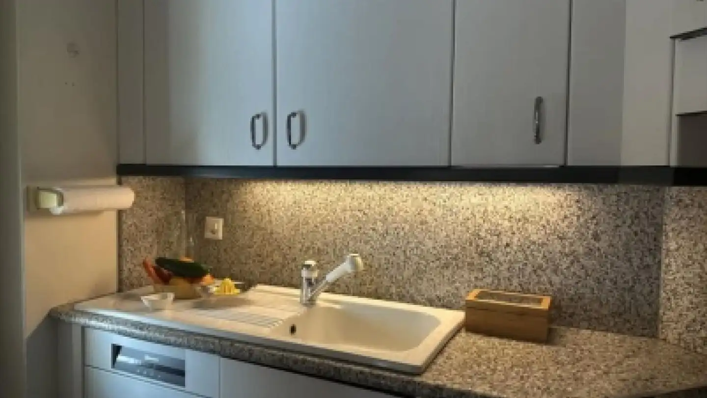 Appartamento ammobiliato in affitto - Passage Marval 1, 2000 Neuchâtel - Photo 2