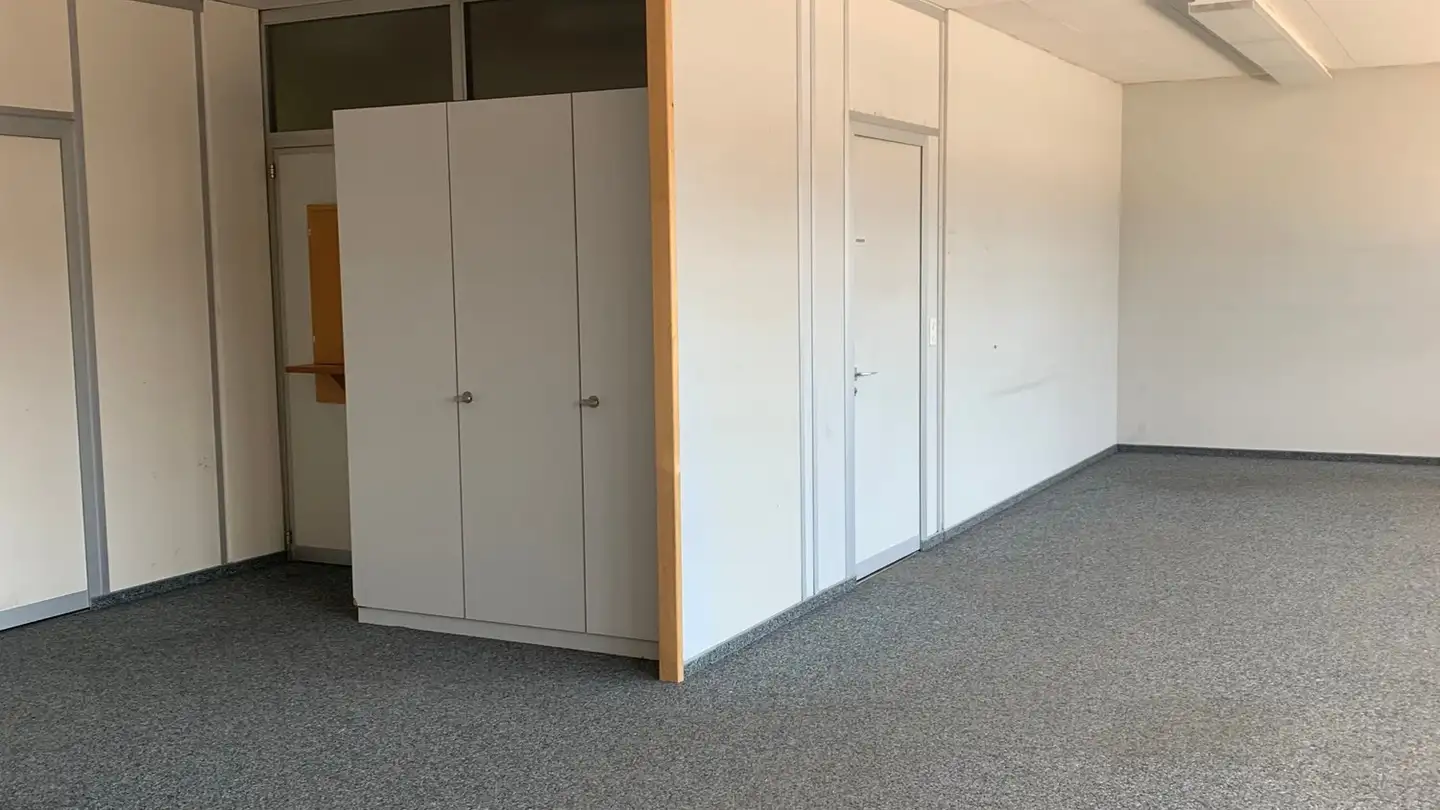 Office space for rent - Rudolf-Maag-Strasse 5, 8157 Dielsdorf - Photo 2
