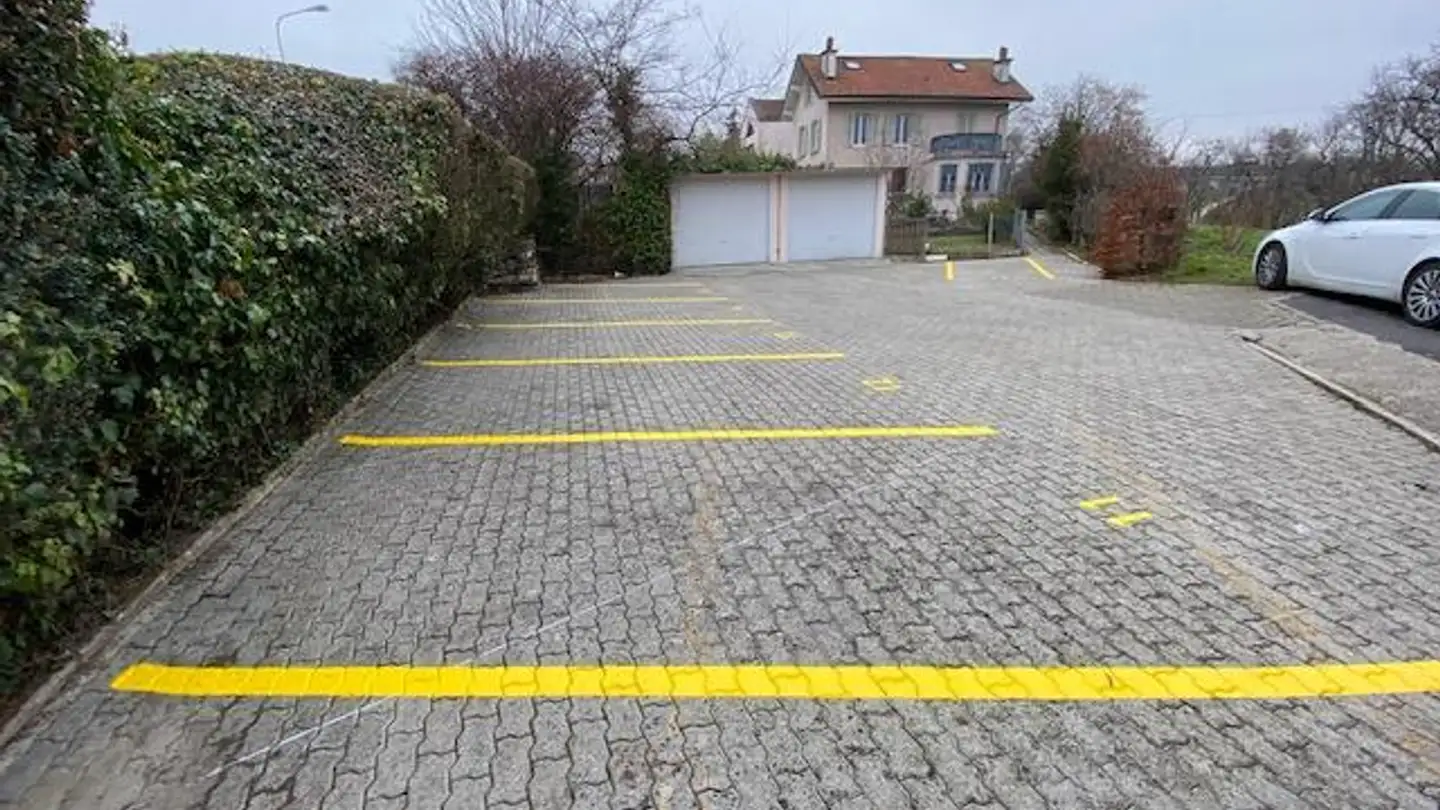 Parcheggio esterno in affitto - Route De Saint-Cergue 113, 1260 Nyon - Foto 2