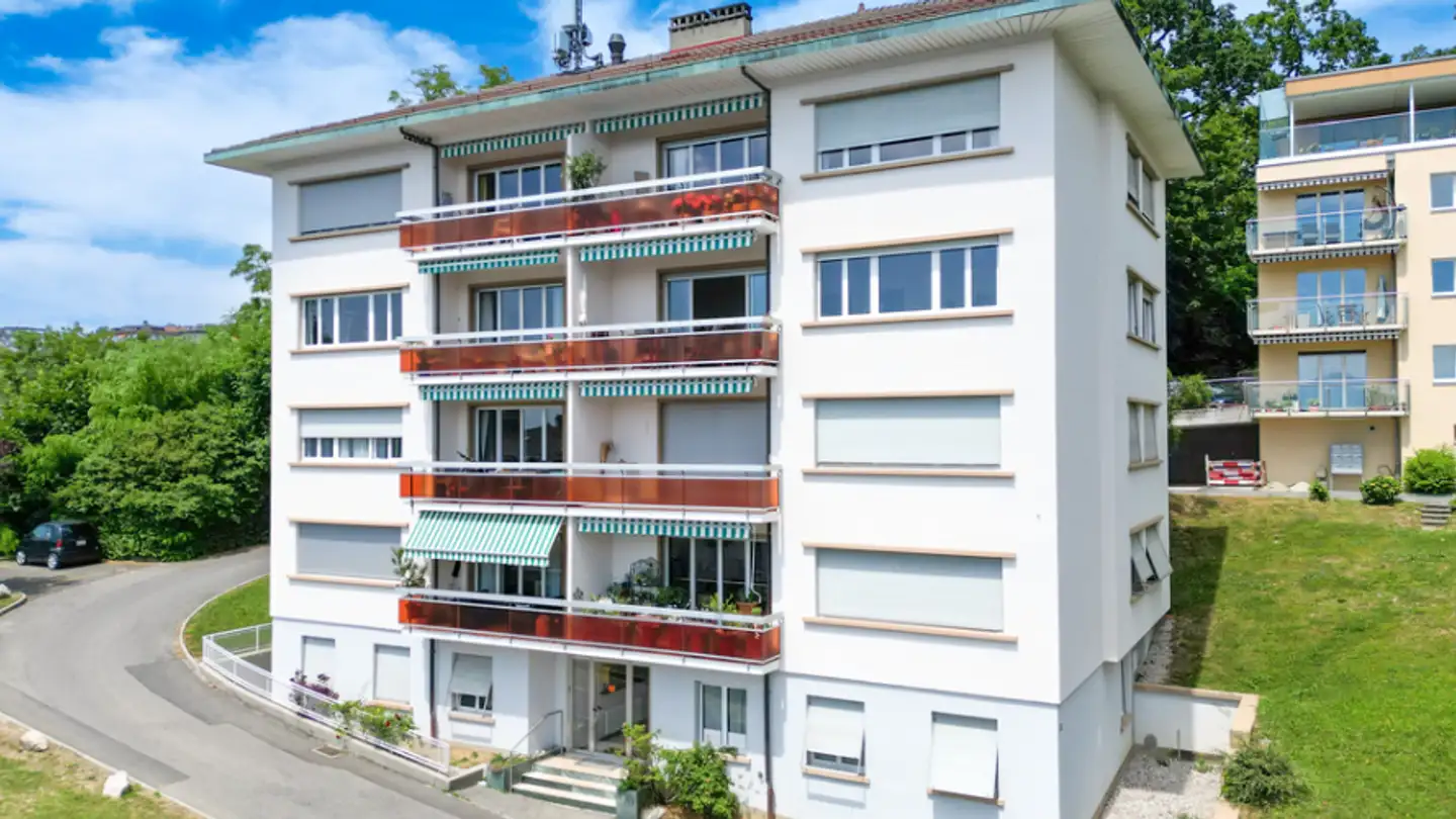 Outdoor parking space for rent - Avenue Charles Ferdinand Ramuz 98, 1009 Pully