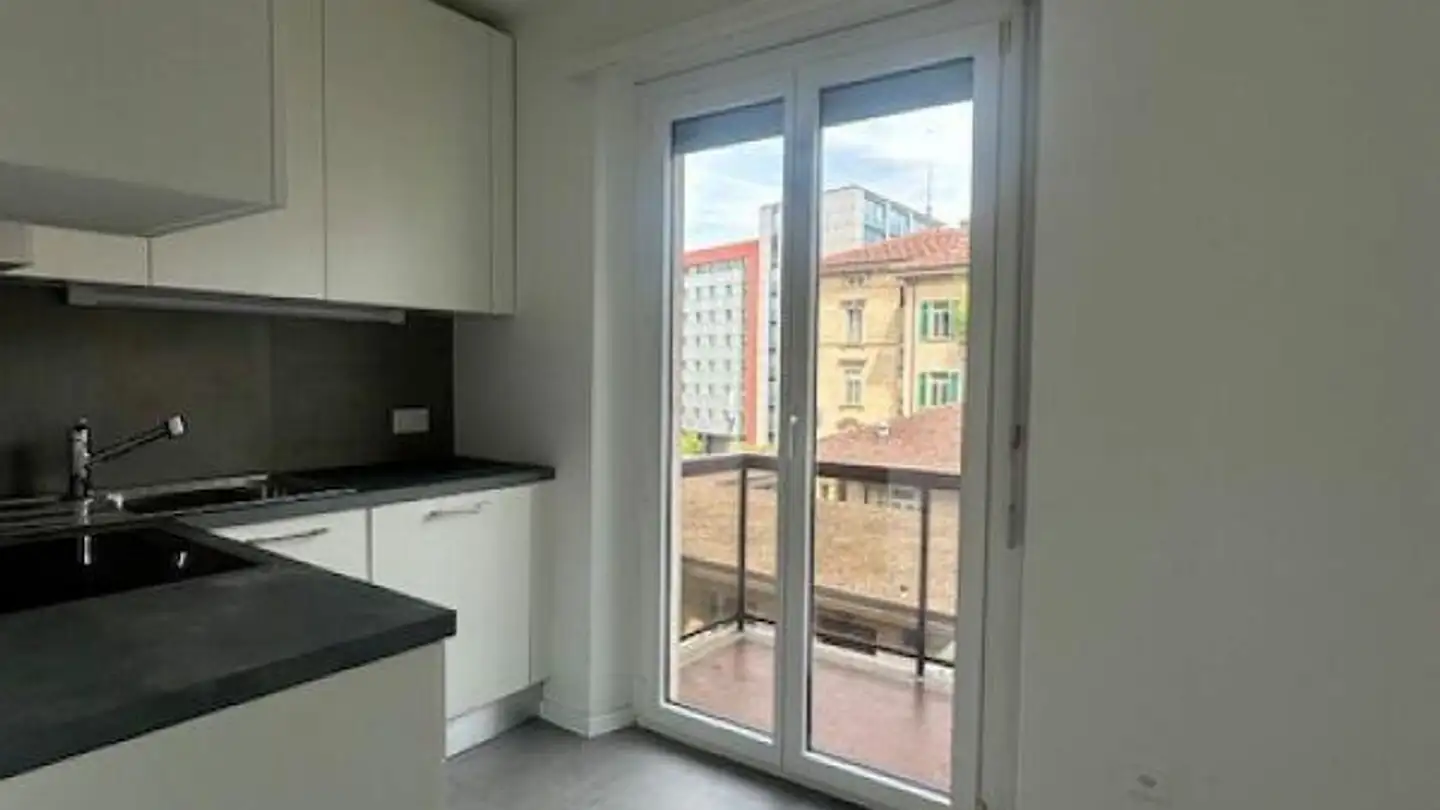 Appartement à louer - Via Delle Scuole 4, 6900 Paradiso - Photo 2