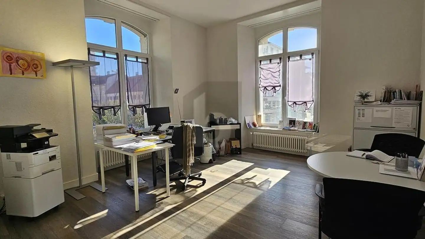 Bureau à louer - 2300 La Chaux-de-Fonds - Photo 2