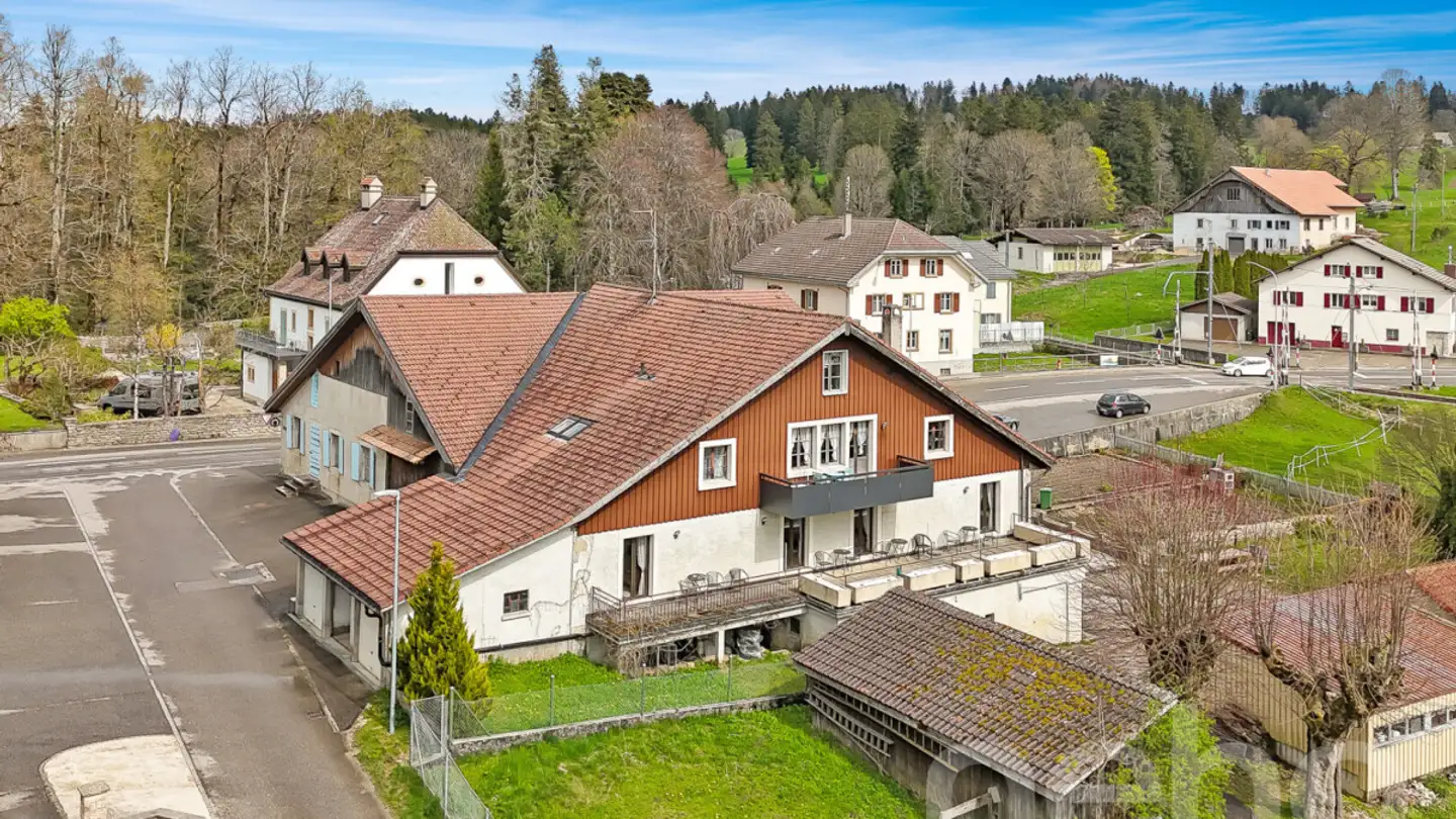 Edificio ad uso misto in vendita - 2333 La Ferrière