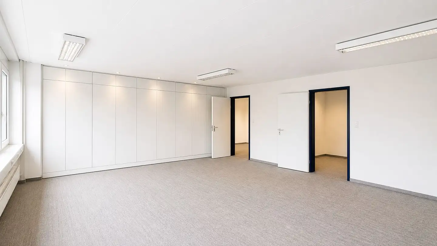 Bürofläche mieten - Gewerbestrasse 18, 8132 Egg b. Zürich - Foto 3