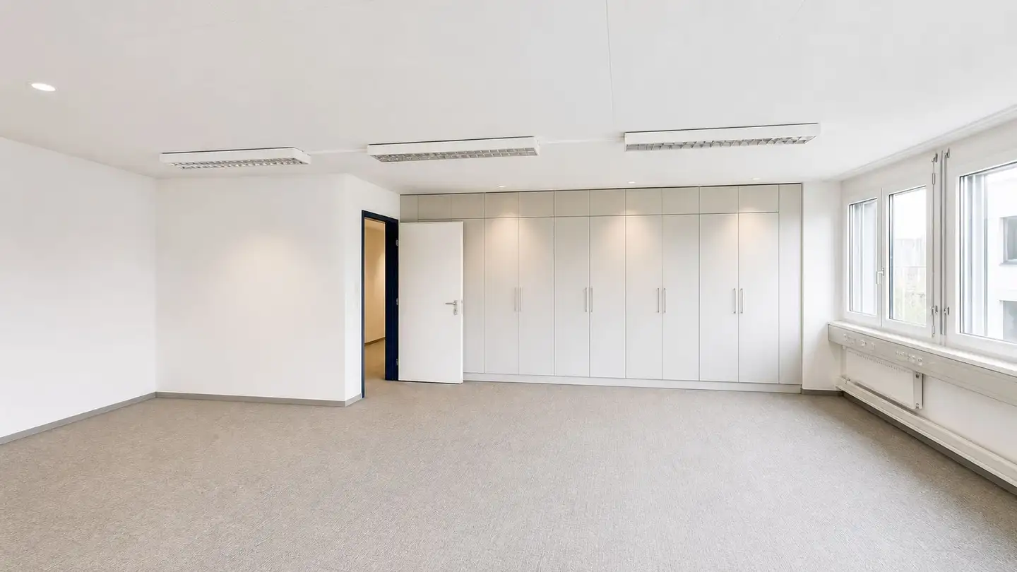 Bürofläche mieten - Gewerbestrasse 18, 8132 Egg b. Zürich - Foto 4