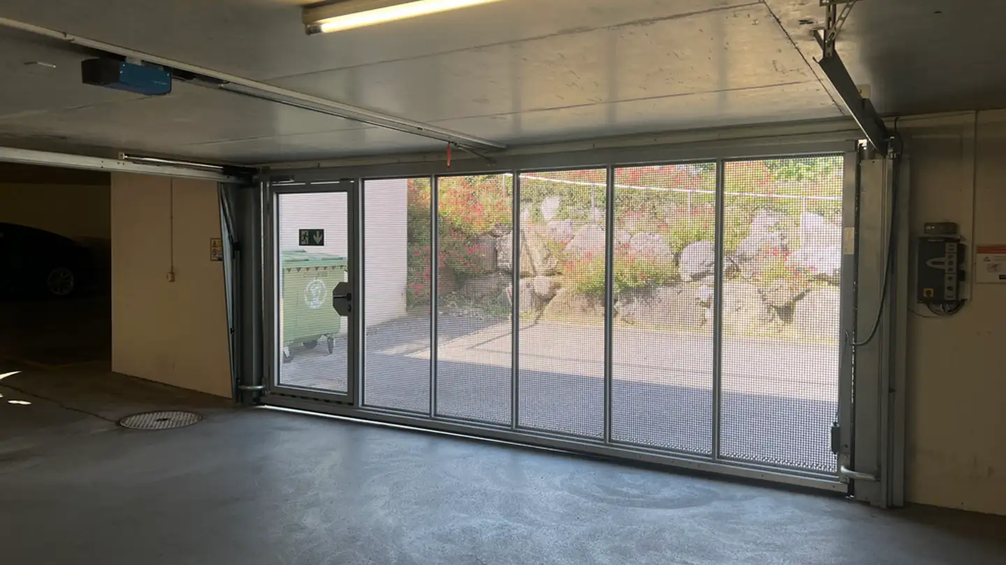 Single garage for rent - Rue Du Centre 42, 1025 St-Sulpice VD - Photo 2