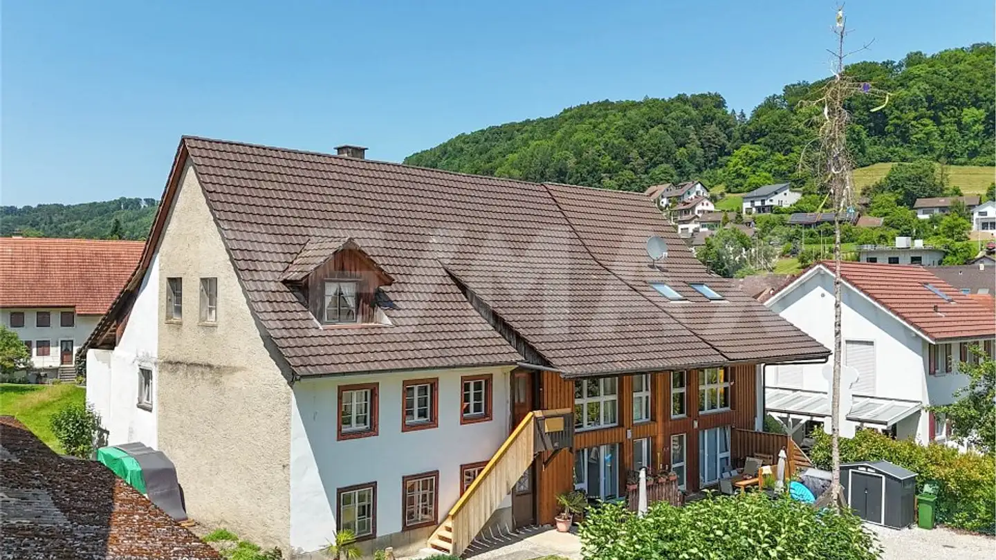 Mehrfamilienhaus kaufen - Schulstrasse 14, 4316 Hellikon