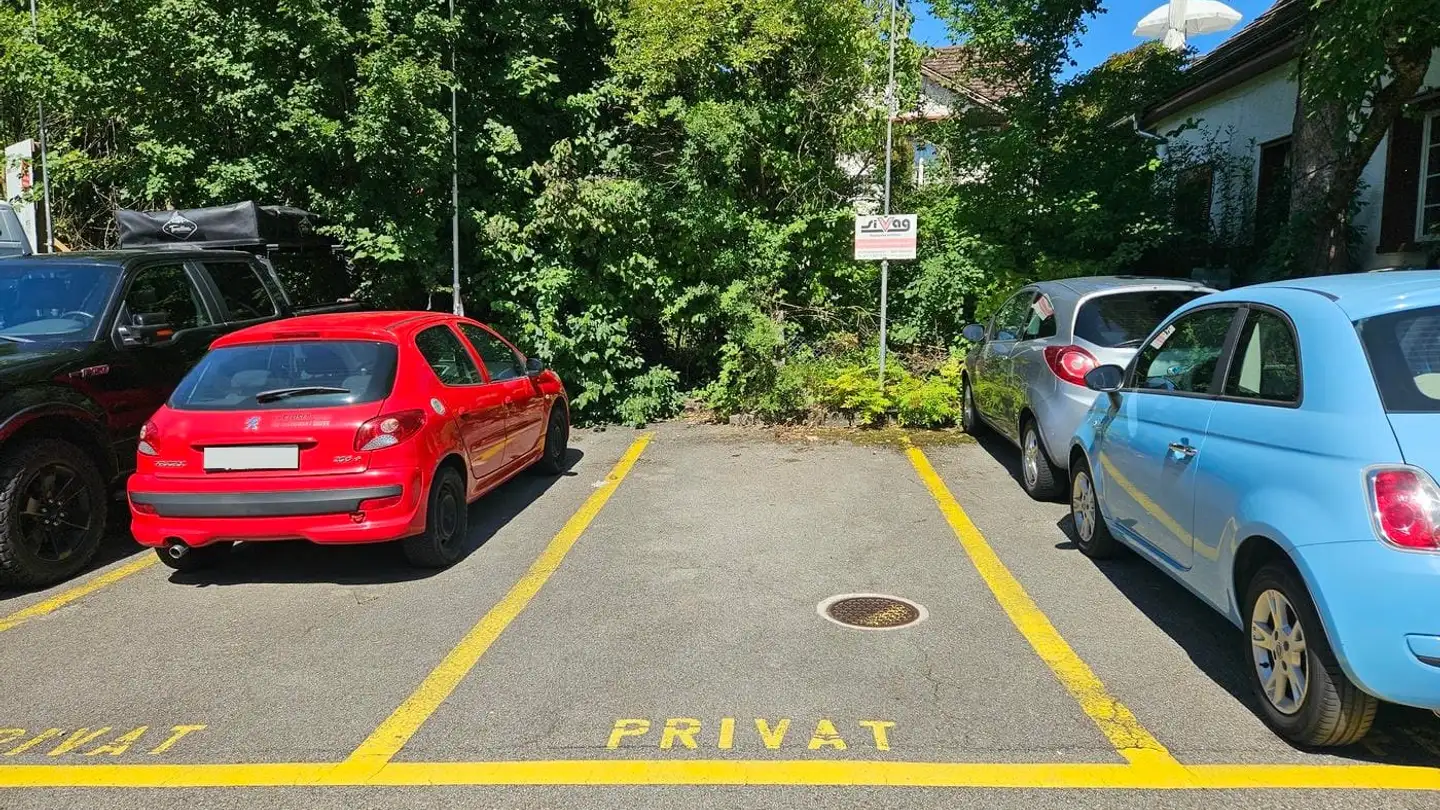 Place de parking extérieure à louer - Metzggasse 6, 8451 Kleinandelfingen