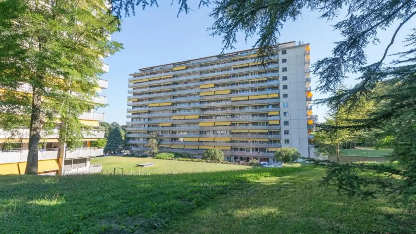 Place de parking intérieure pour moto à louer - 1208 Genève