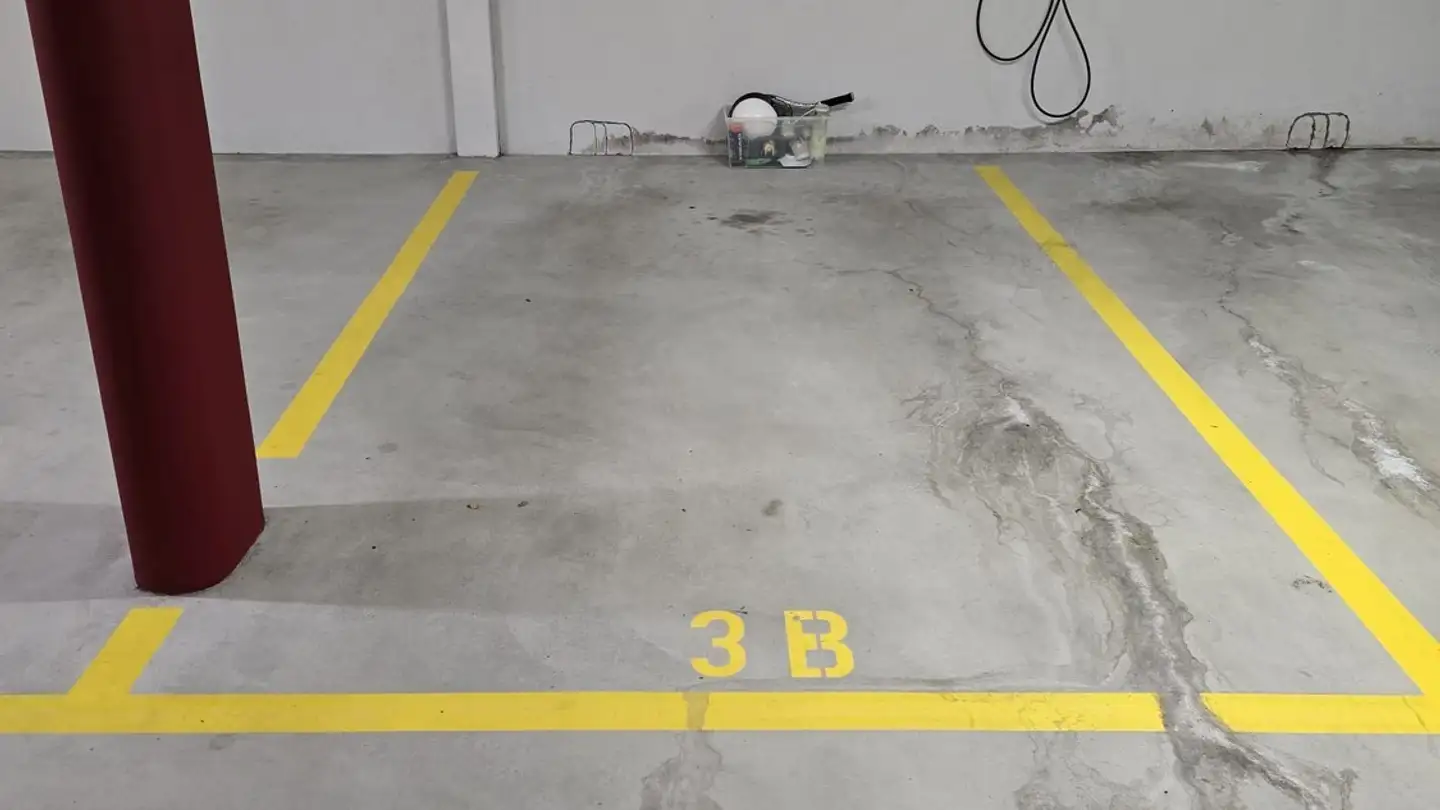 Parcheggio esterno in affitto - Benglenstrasse 16, 8118 Pfaffhausen - Photo 2