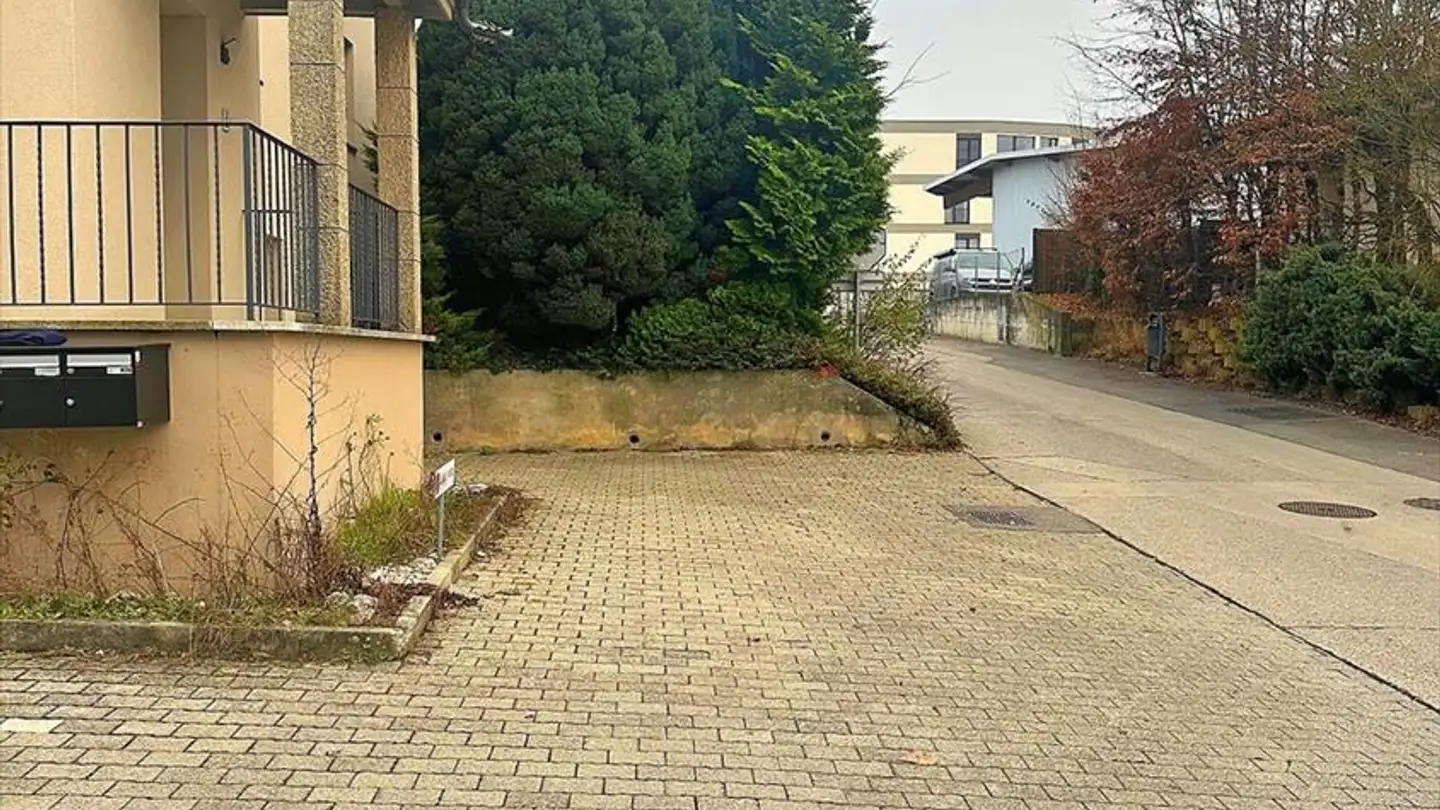 Place de parking extérieure à louer - Chemin De La Bata, 1470 Estavayer-le-Lac