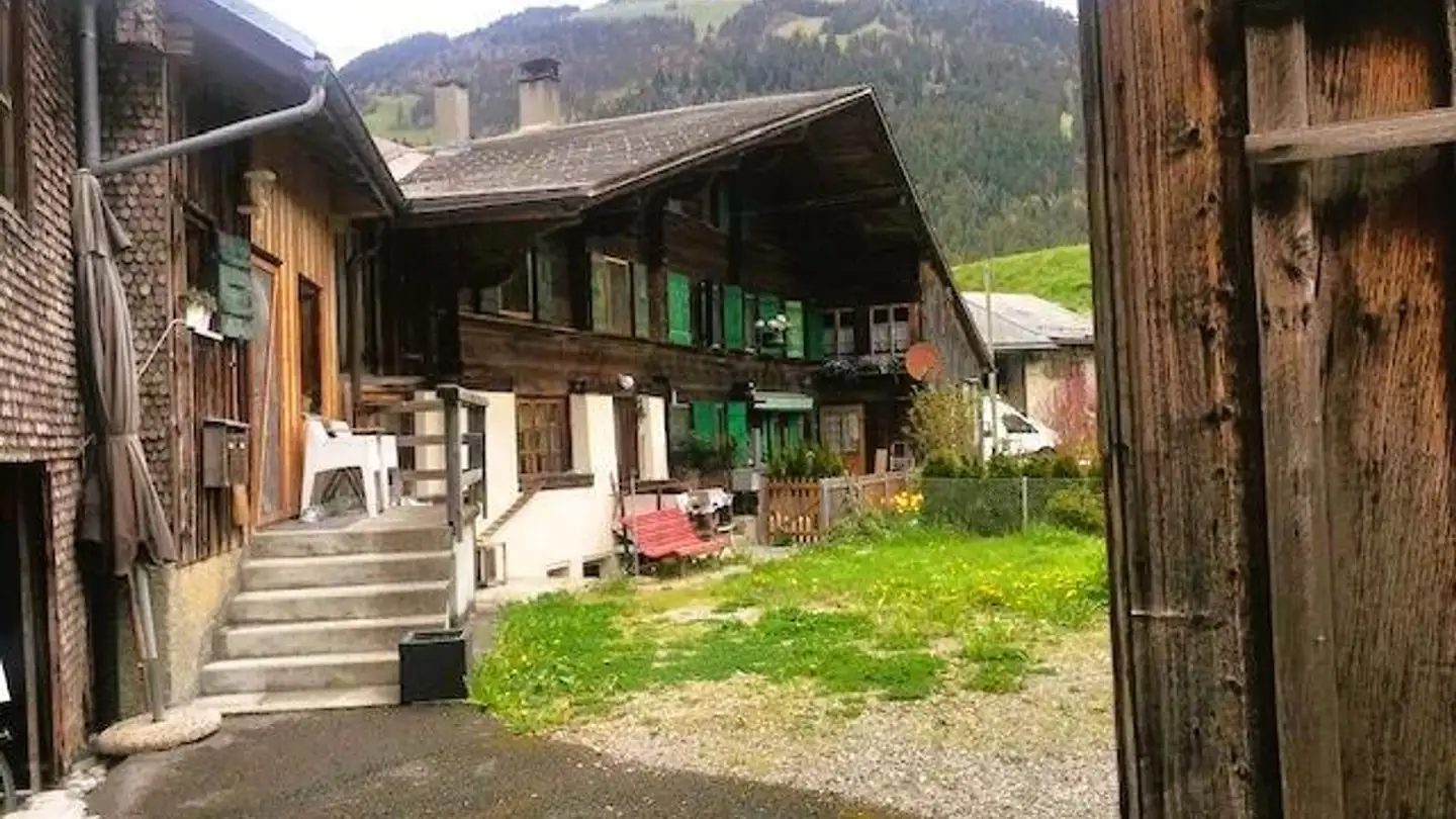 Mixed-use building for sale - 1660 Les Moulins