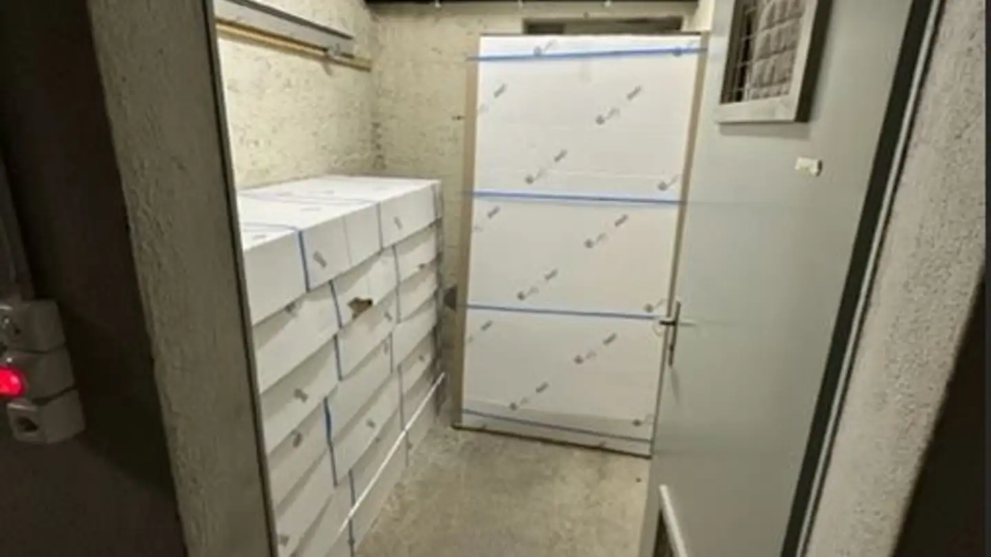 Hobby room for rent - Bahnhofstrasse 12, 3700 Spiez - Photo 2