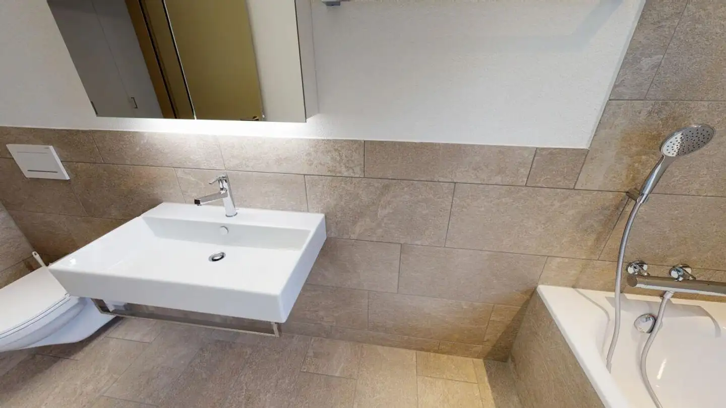 Appartamento in affitto - Alte Bahnhofstrasse, 8752 Näfels - Photo 3