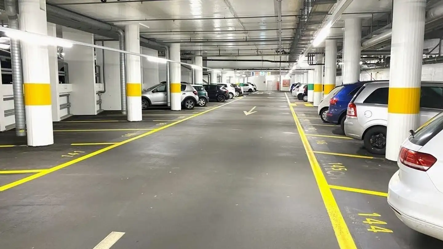 Tiefgaragenstellplatz mieten - Maihofstrasse 3, 6004 Luzern - Foto 3
