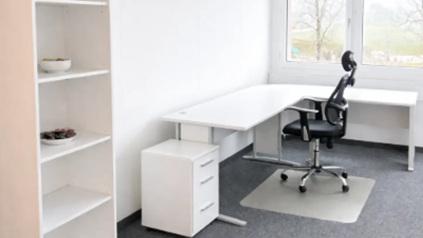 Office space for rent - Gewerbestrasse 10, 6330 Cham - Photo 2