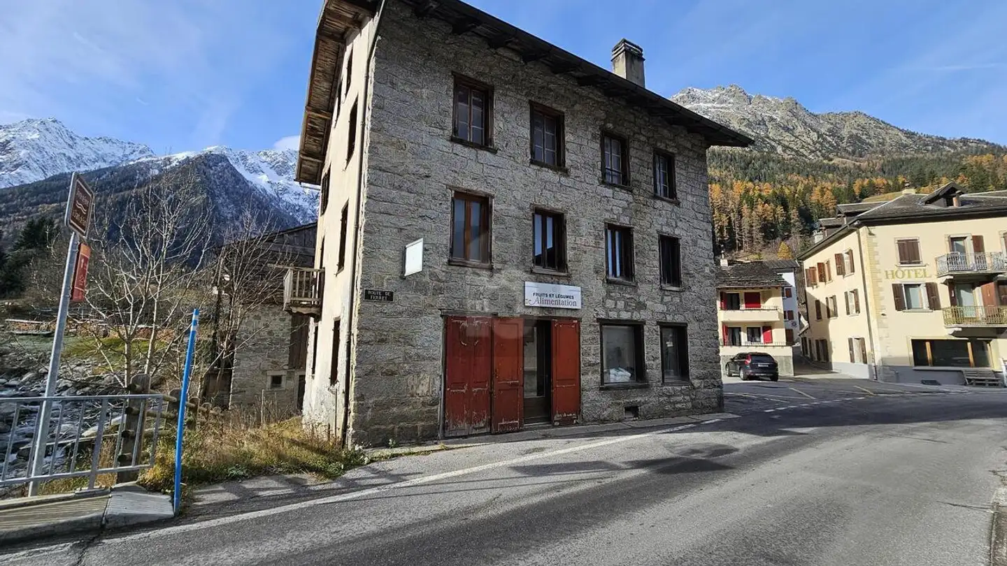 Mischgenutztes Gebäude kaufen - 1943 Praz-de-Fort