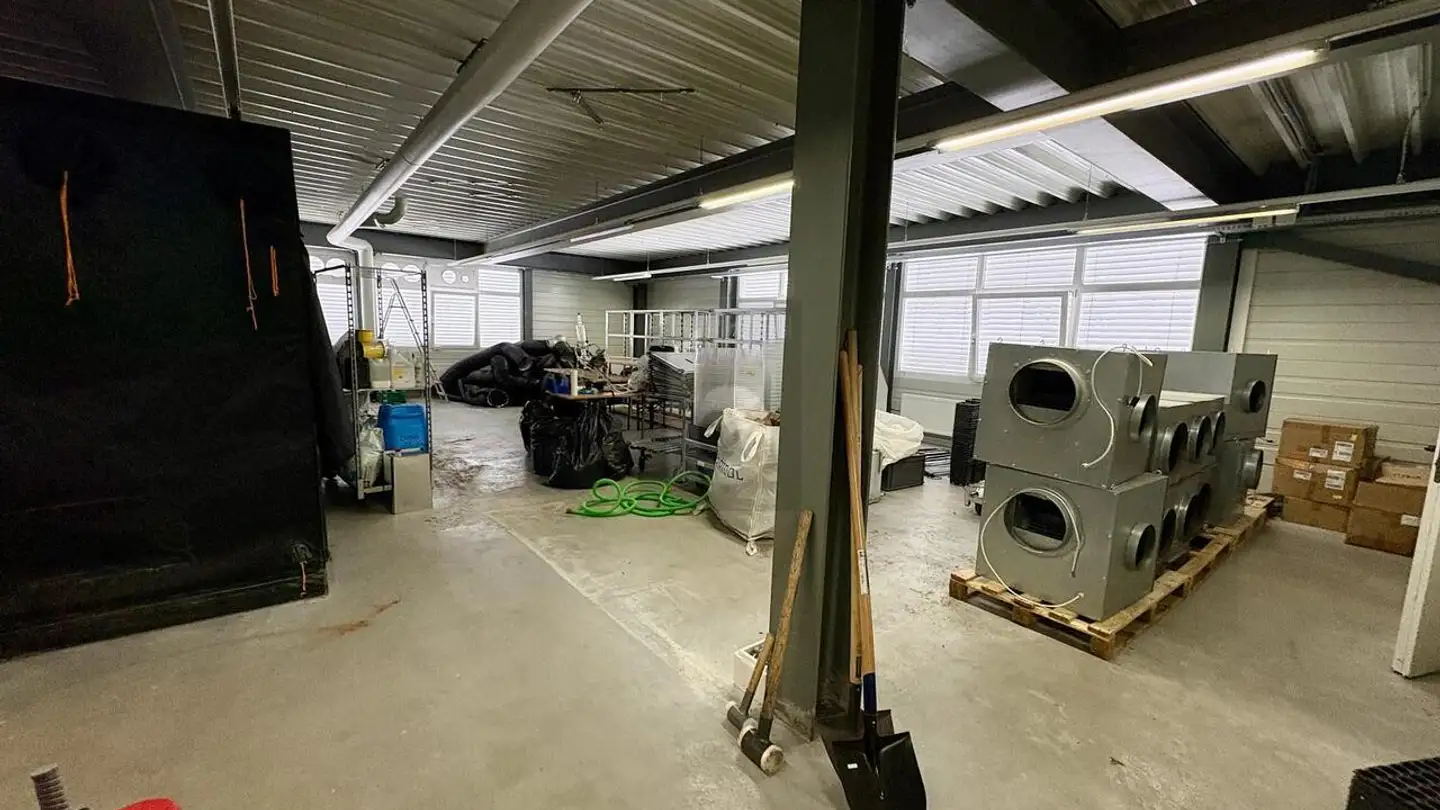 Proprietà industriale in affitto - 8630 Rüti ZH - Foto 2