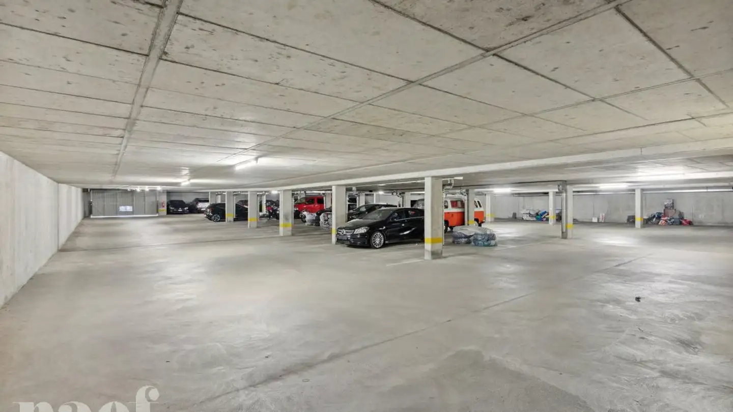 Place de parking intérieure pour moto à louer - Rue De Palud, 1630 Bulle